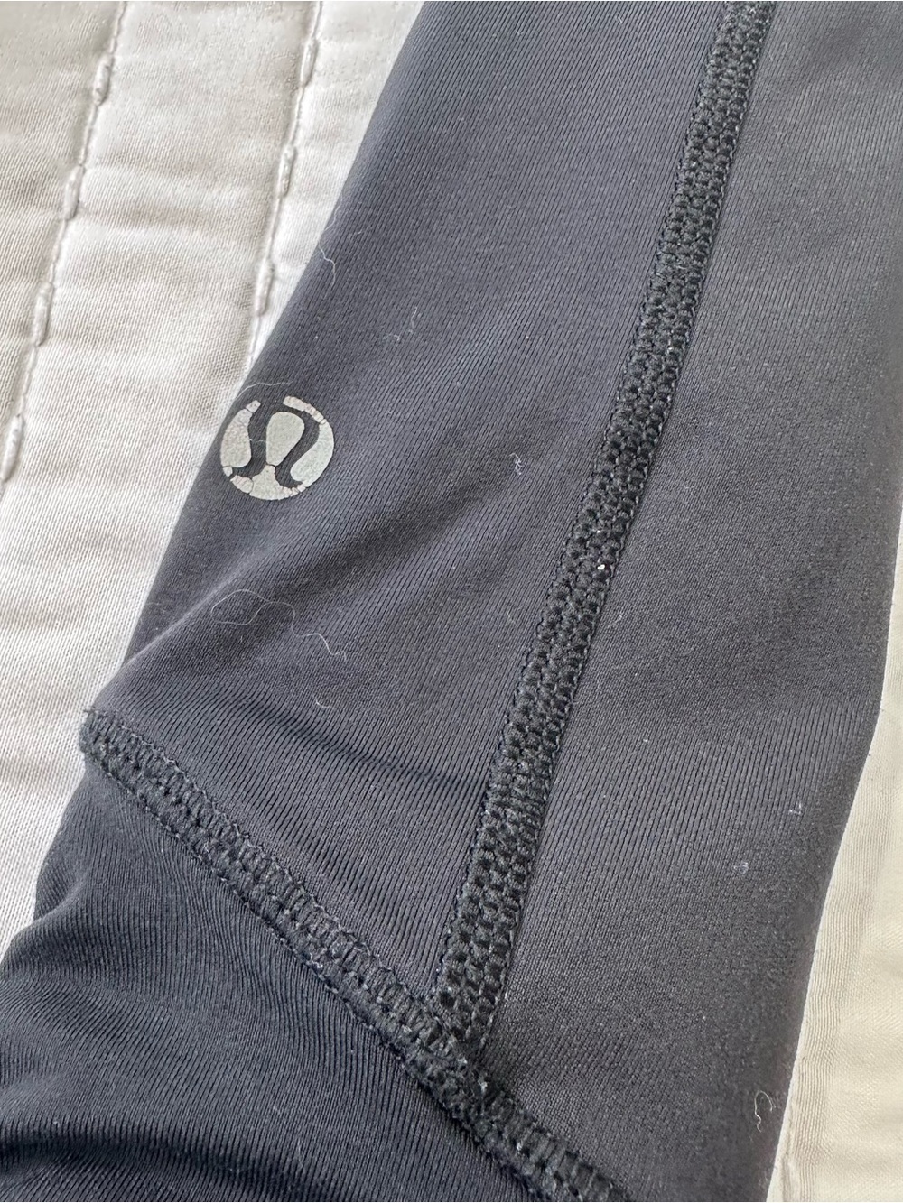 lululemon Runday Black Cropped High-Rise Capri Ruched Zipper Pocket Legging 4 - Picture 6 of 13